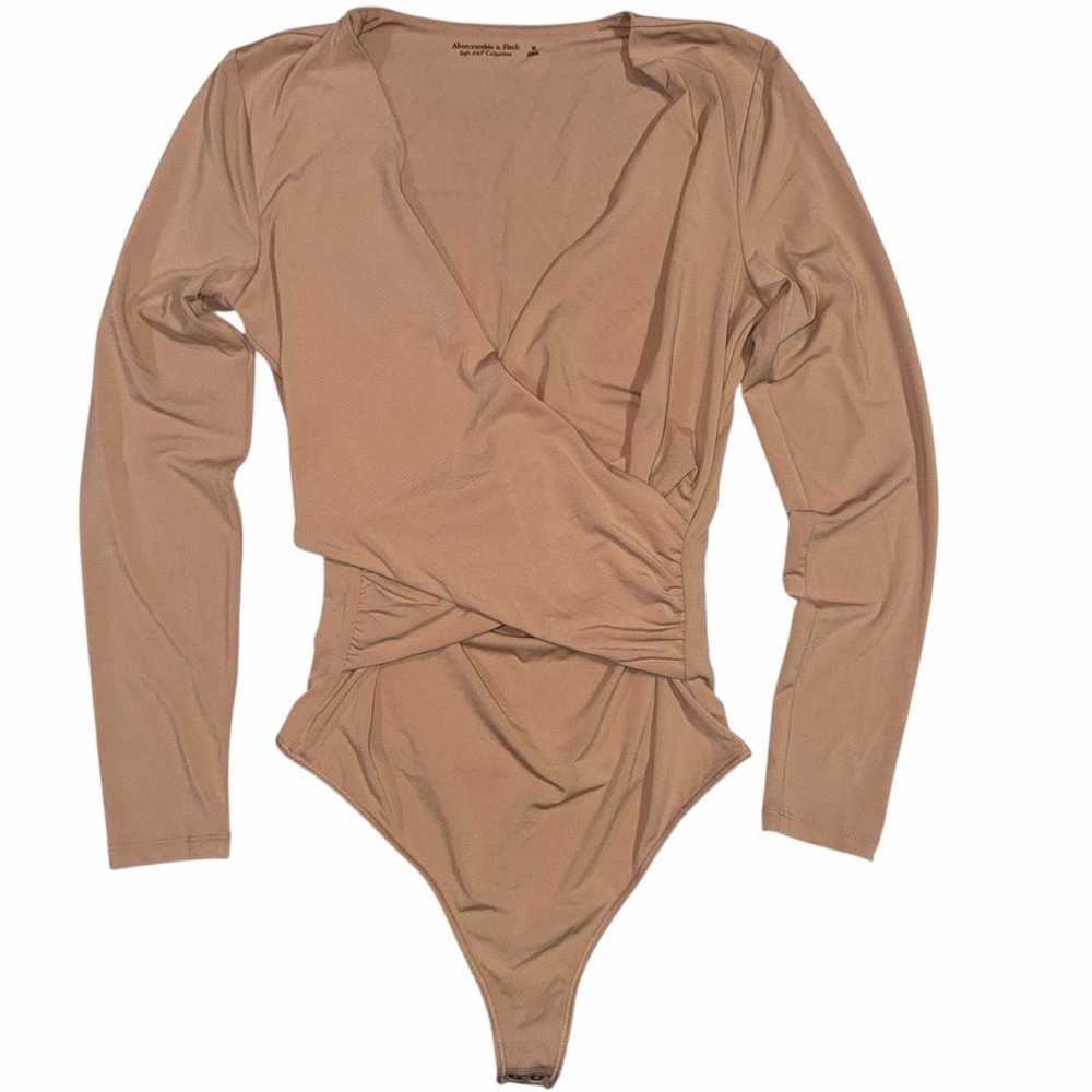 Abercrombie and fitch soft a&f collection body suit size M. Beige.